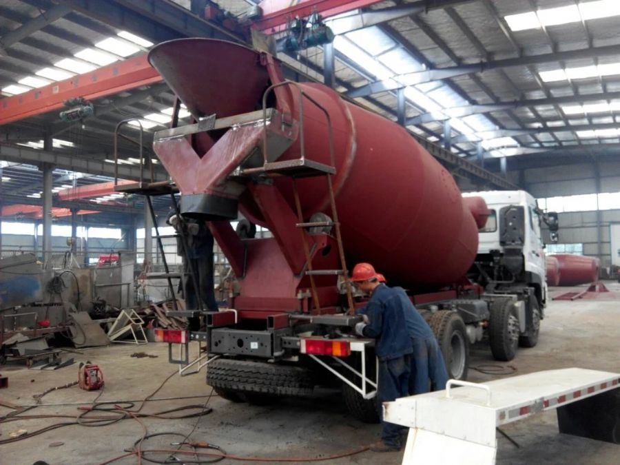 重汽斯太爾8-14方攪拌車價格降價5萬