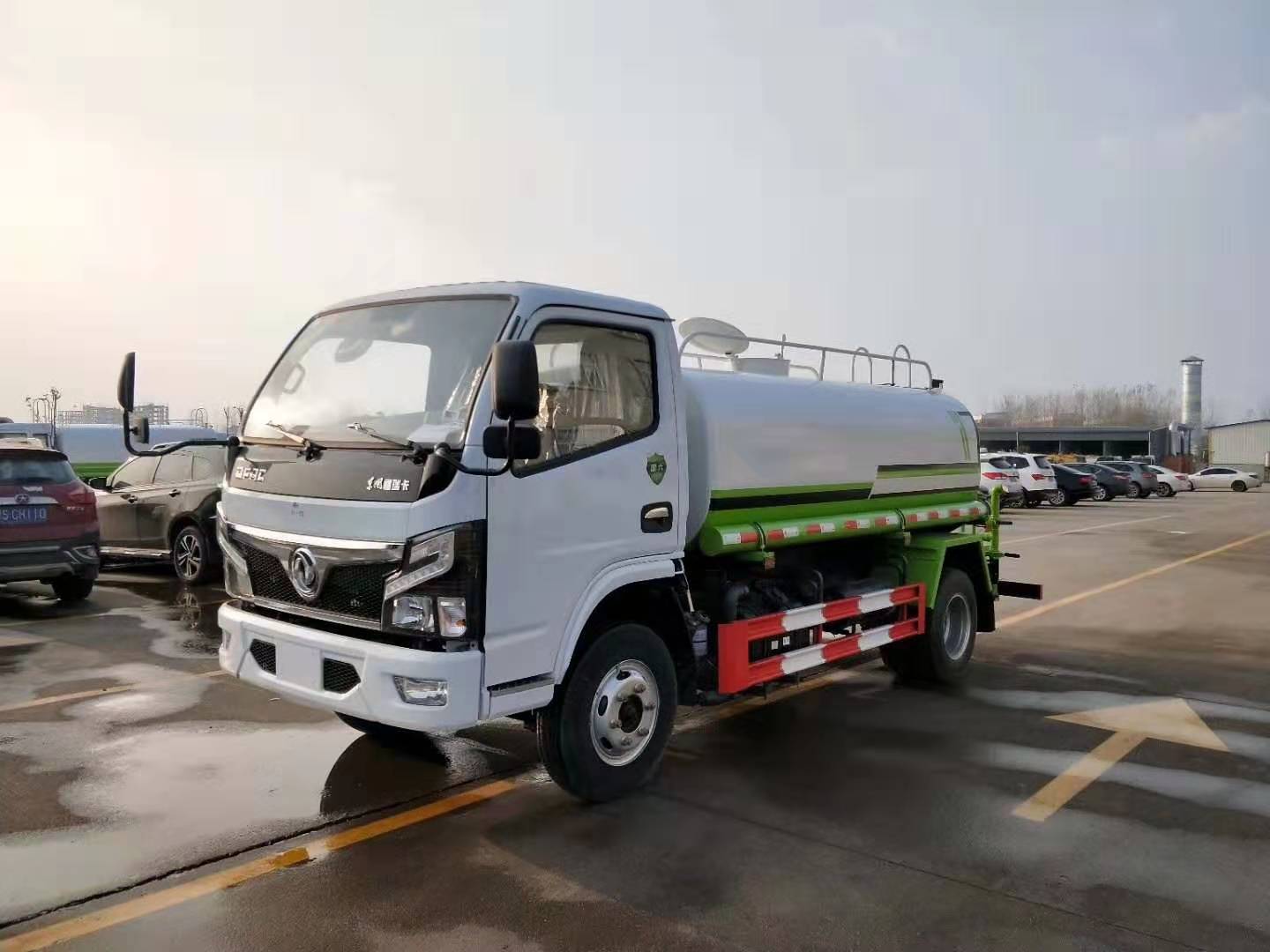 東風福瑞卡5噸灑水車